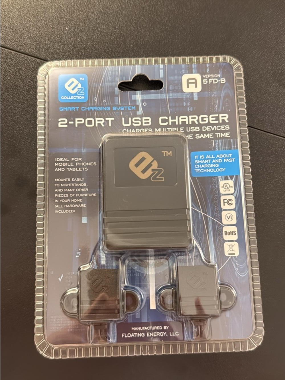 ez Collection 2-Port USB Charger in Black